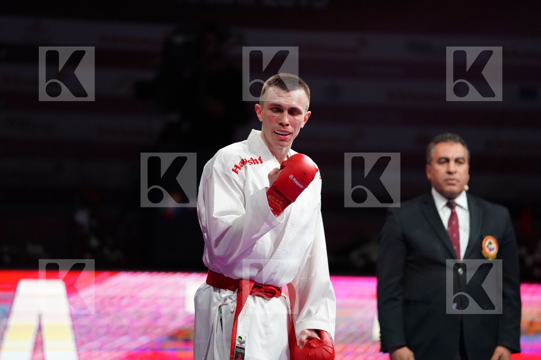 CHOBOTAR VALERII (UKRAINE) VS ARAGA RYUTARO (JAPAN) in Senior Kumite -84 Kg - Gold bout