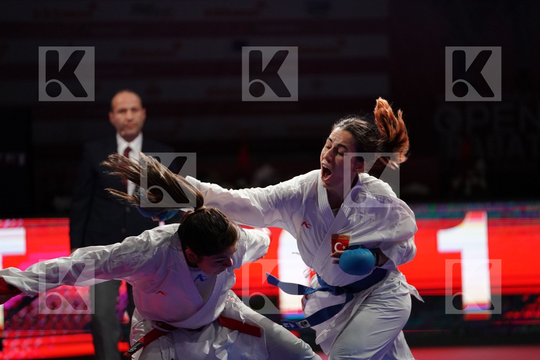 QUINTAL CATZIN GUADALUPE (MEXICO) VS HOCAOGLU MELTEM (TURKEY) in Senior Kumite 68+ Kg - Gold bout