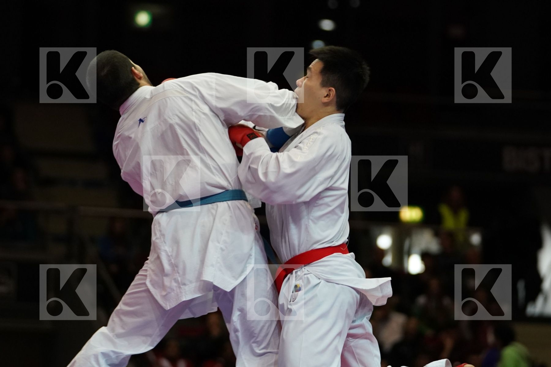 WEI-CHUN HSU (CHINESE TAIPEI) VS GERMAN CHARPENTIER (CHILE) in Senior Kumite -75 Kg - Bronze bout