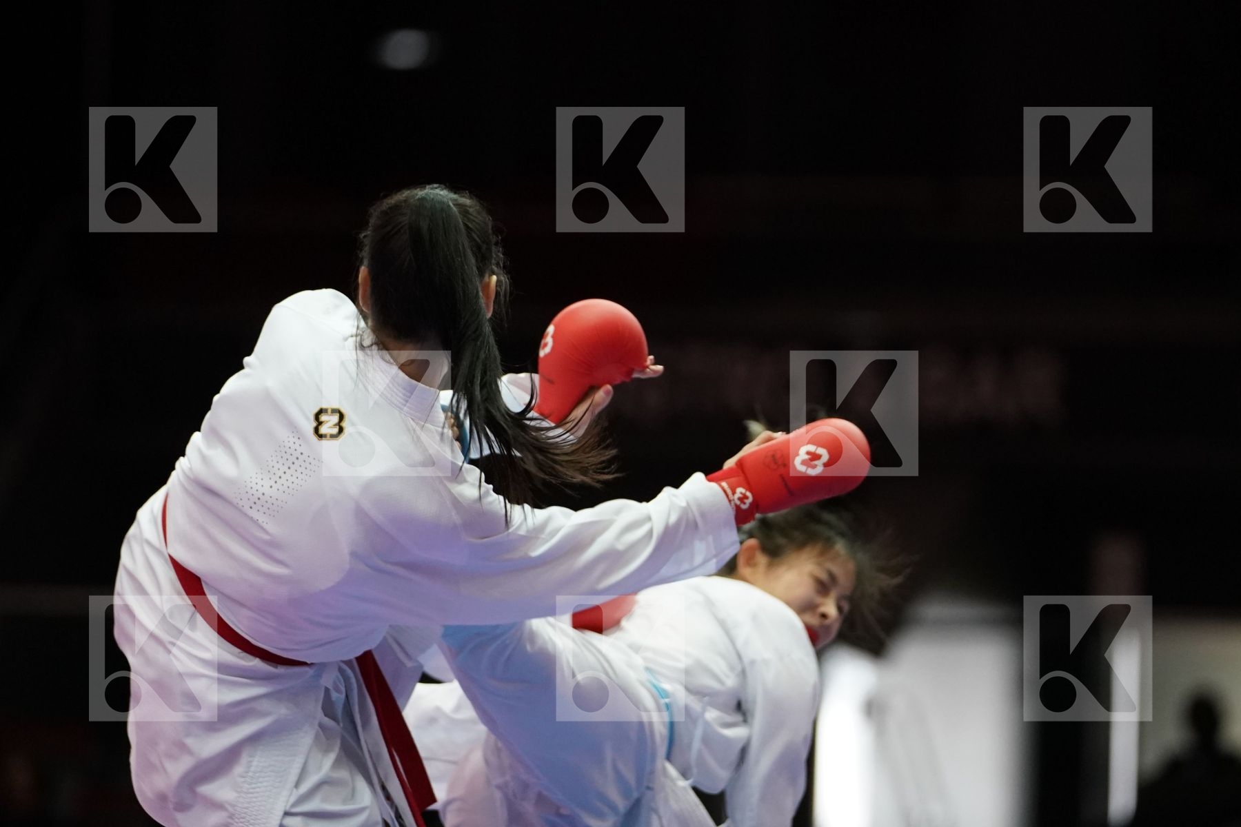 HALYNA MELNYK (UKRAINE) VS GONG LI (CHN) in Senior Kumite -68 Kg - Bronze bout