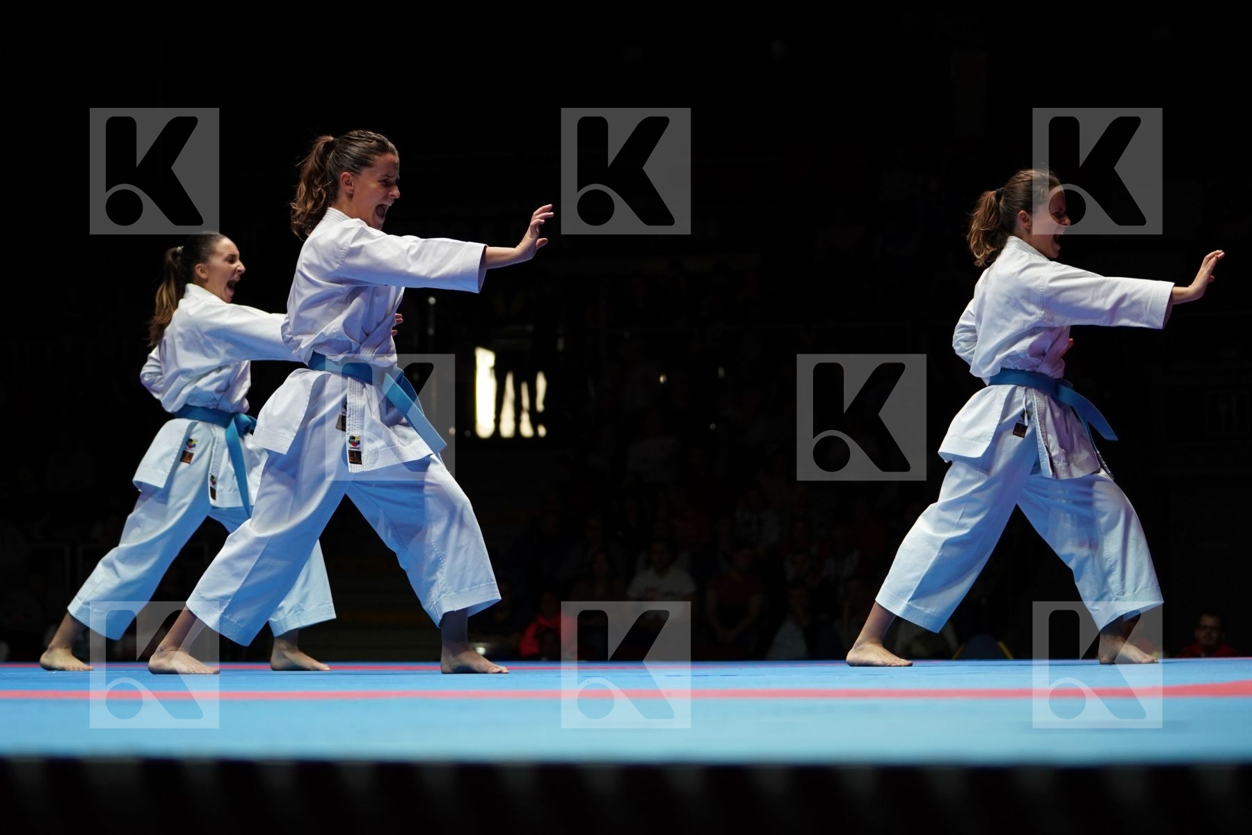 AUSTRALIA (DIMOSKA, DIMOSKA, KAMCHESKA) in Senior Team Female Kata - Gold bout