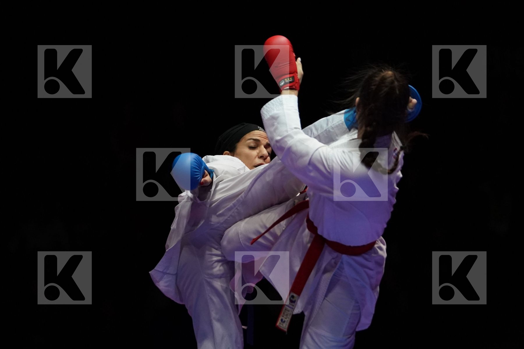 VALENTINA TORO MENESES (CHILE) VS TARAVAT KHAKSAR (ISLAMIC REPUBLIC OF IRAN) in Senior Kumite -55 Kg - Gold bout