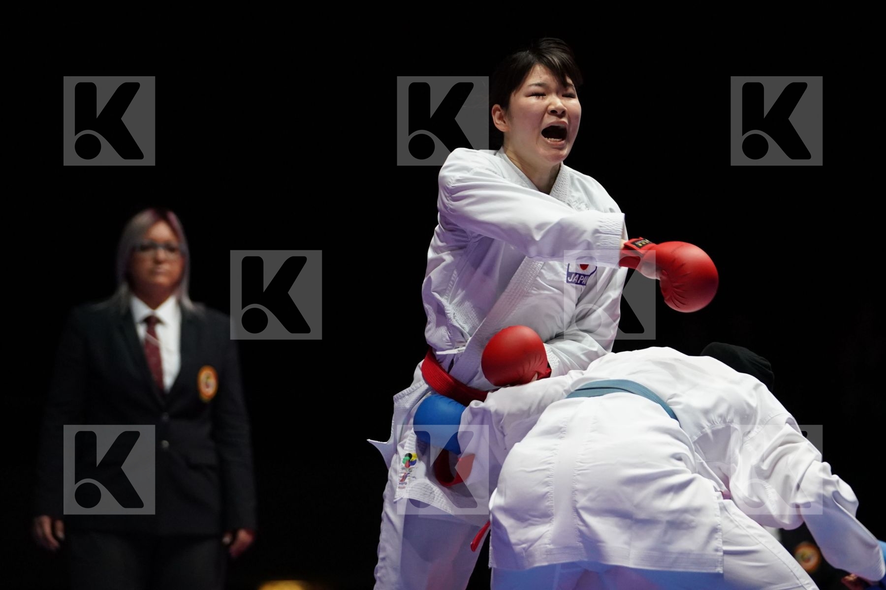 AYAKA SAITO (JAPAN) VS SHYMAA ABOUALYAZED (EGYPT) in Senior Kumite 68+ Kg - Gold bout