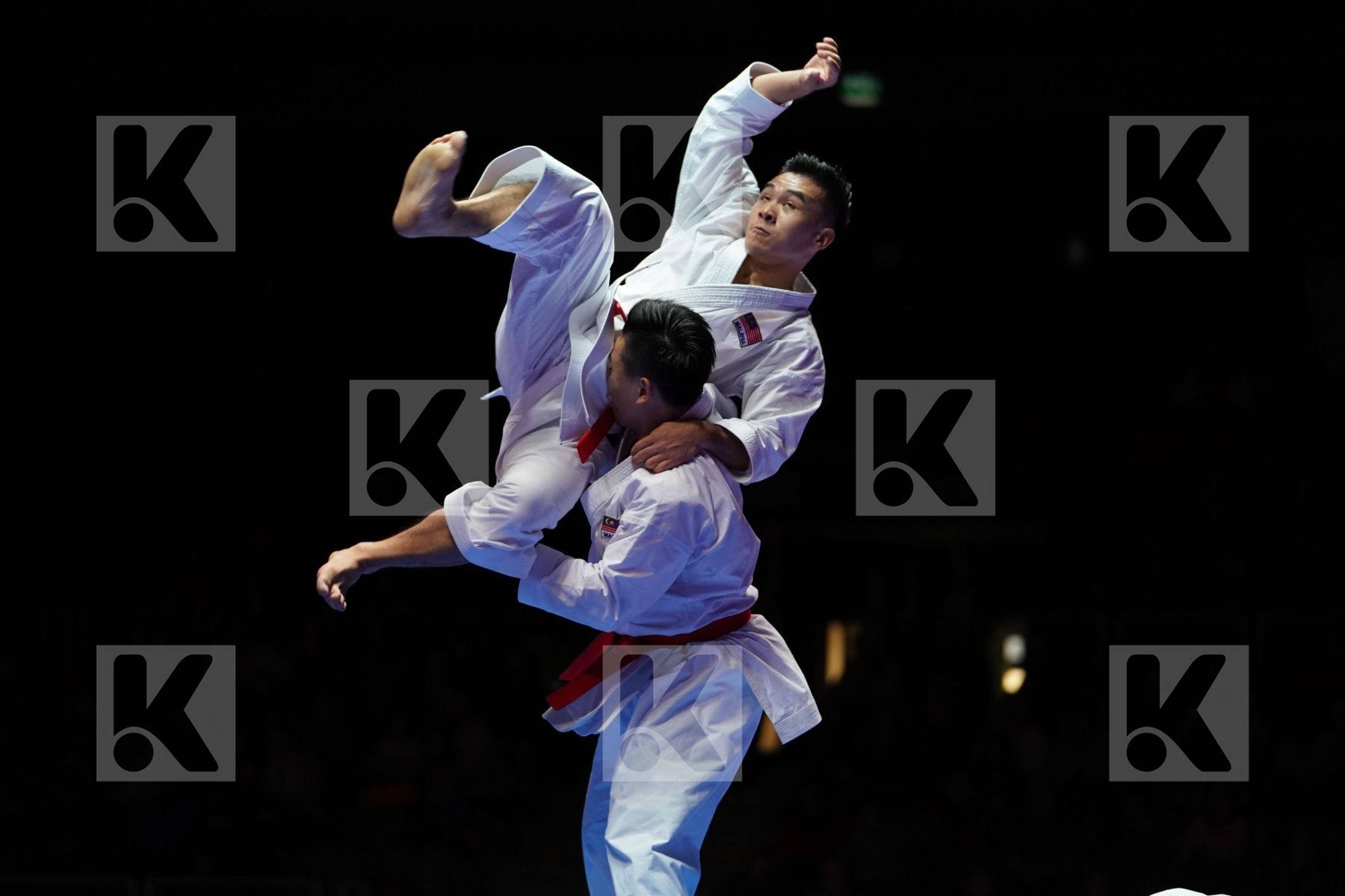 MALAYSIA (HOE, LEONG, OH THENG WEI) in Senior Team Male Kata - Gold bout