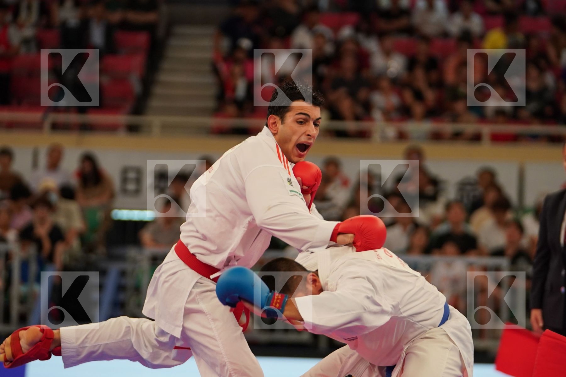 FIGUEIRA VINICIUS (BRAZIL) vs XENOS DIONYSIOS (GREECE) in Senior Kumite -67 Kg - Bronze bout