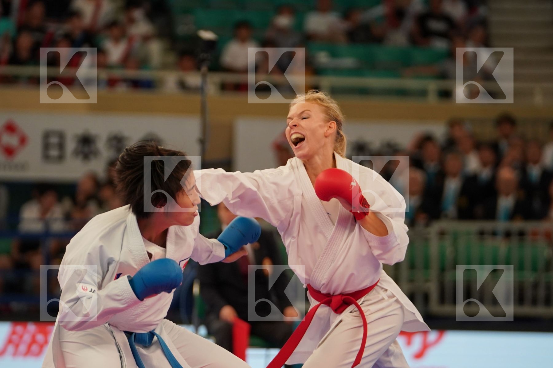 SUCHANKOVA INGRIDA (SLOVAKIA) vs SOMEYA MAYUMI (JAPAN) in Senior Kumite -61 Kg - Bronze bout