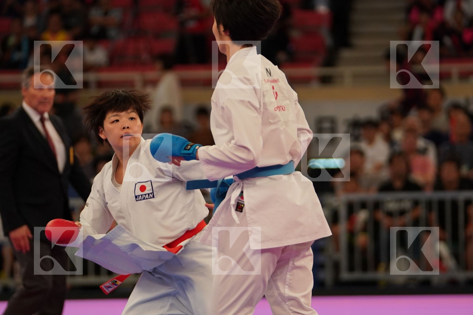 SUZUKI MAYA (JAPAN) vs YIN XIAOYAN (CHINA) in Senior Kumite -61 Kg - Bronze bout