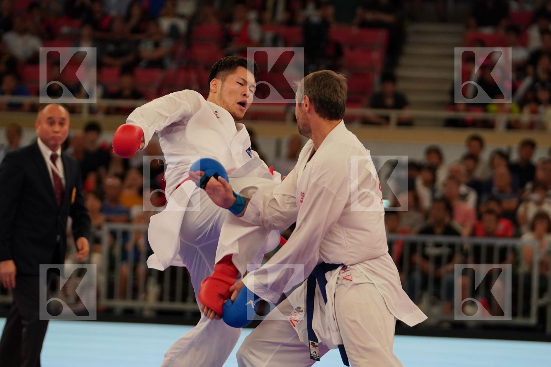 ANDO DAIKI (JAPAN) vs ARKANIA GOGITA (GEORGIA) in Senior Kumite 84+ Kg - Bronze bout