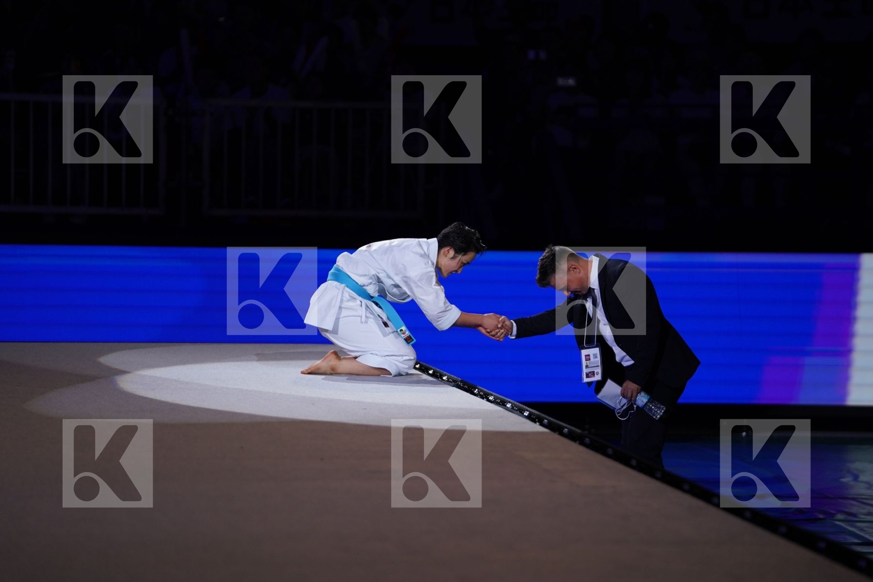 SHIMIZU KIYOU (JAPAN) in Senior Female Kata - Gold bout