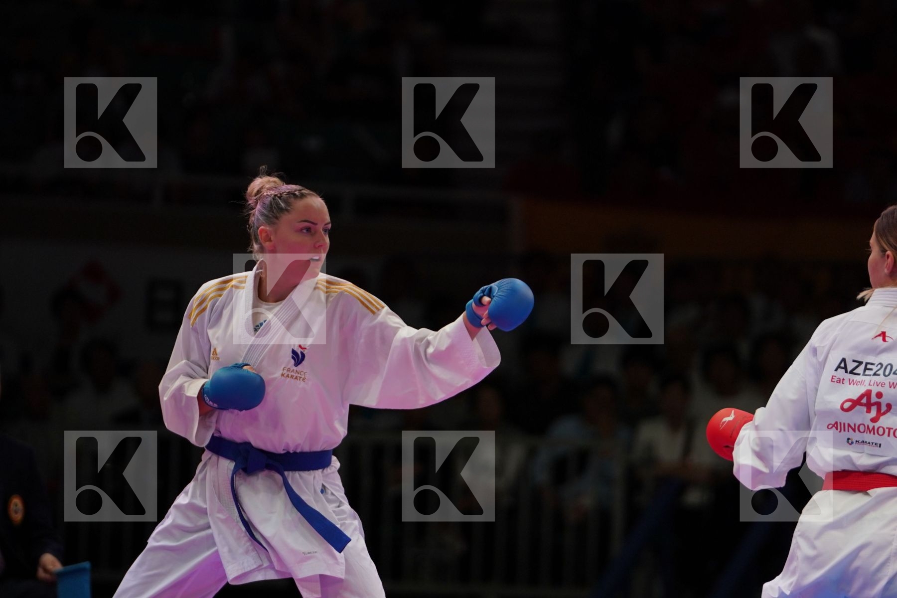 ZARETSKA IRINA (AZERBAIJAN) vs AGIER ALIZEE (FRANCE) in Senior Kumite -68 Kg - Gold bout