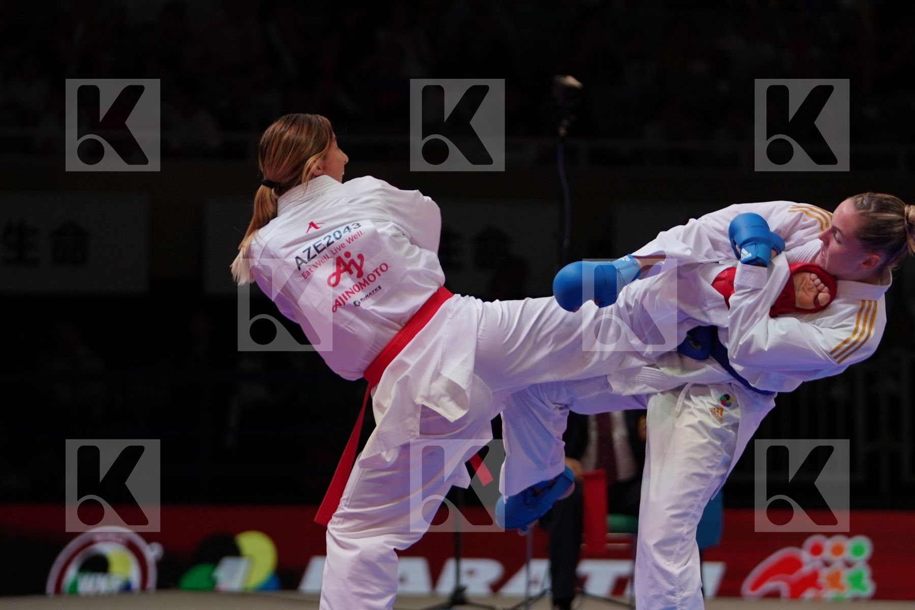 ZARETSKA IRINA (AZERBAIJAN) vs AGIER ALIZEE (FRANCE) in Senior Kumite -68 Kg - Gold bout