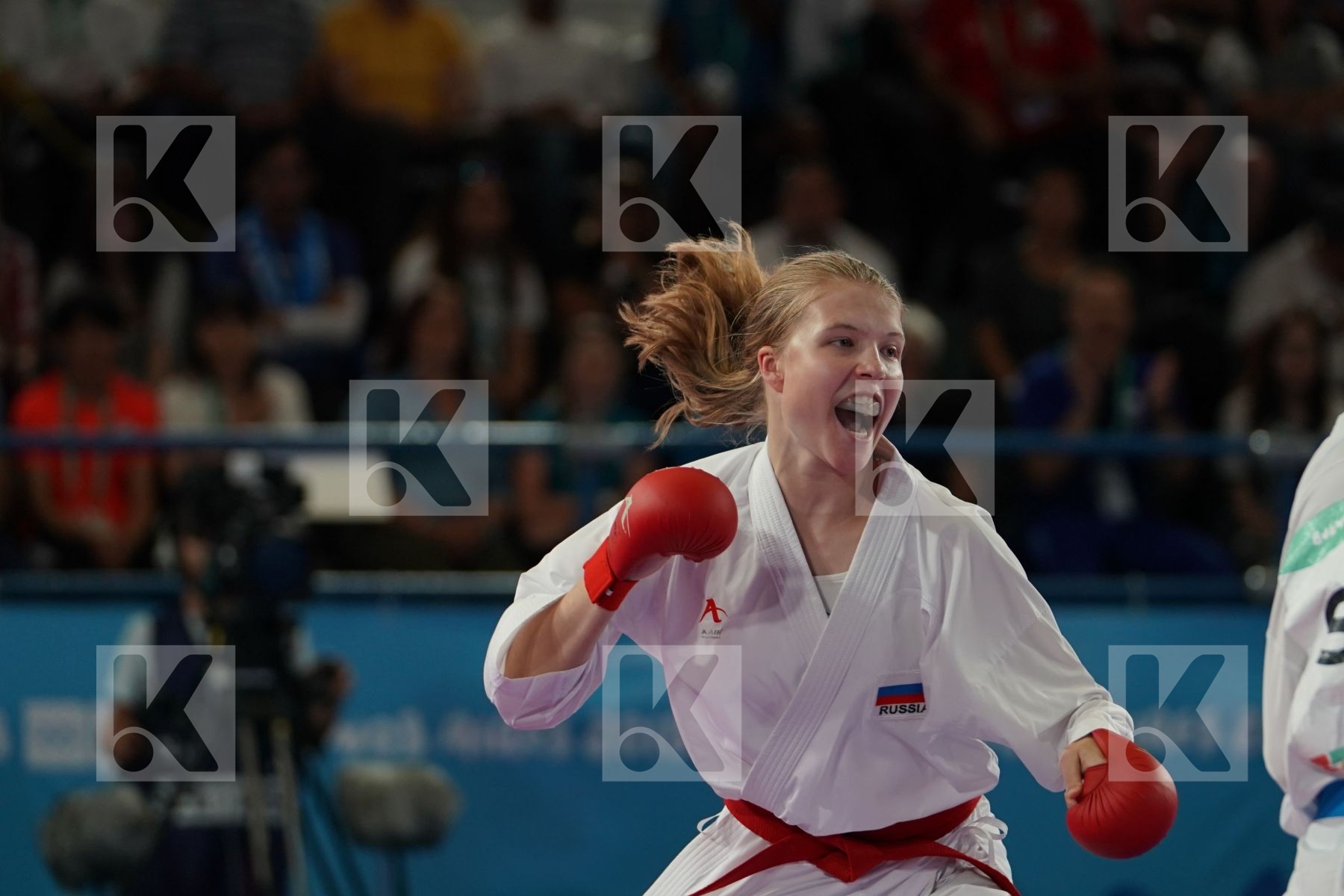 ANNA CHERNYSHEVA (RUSSIA) vs IVANA PEROVIC (SERBIA) in Junior Kumite Female - 59 Kg - Semifinal