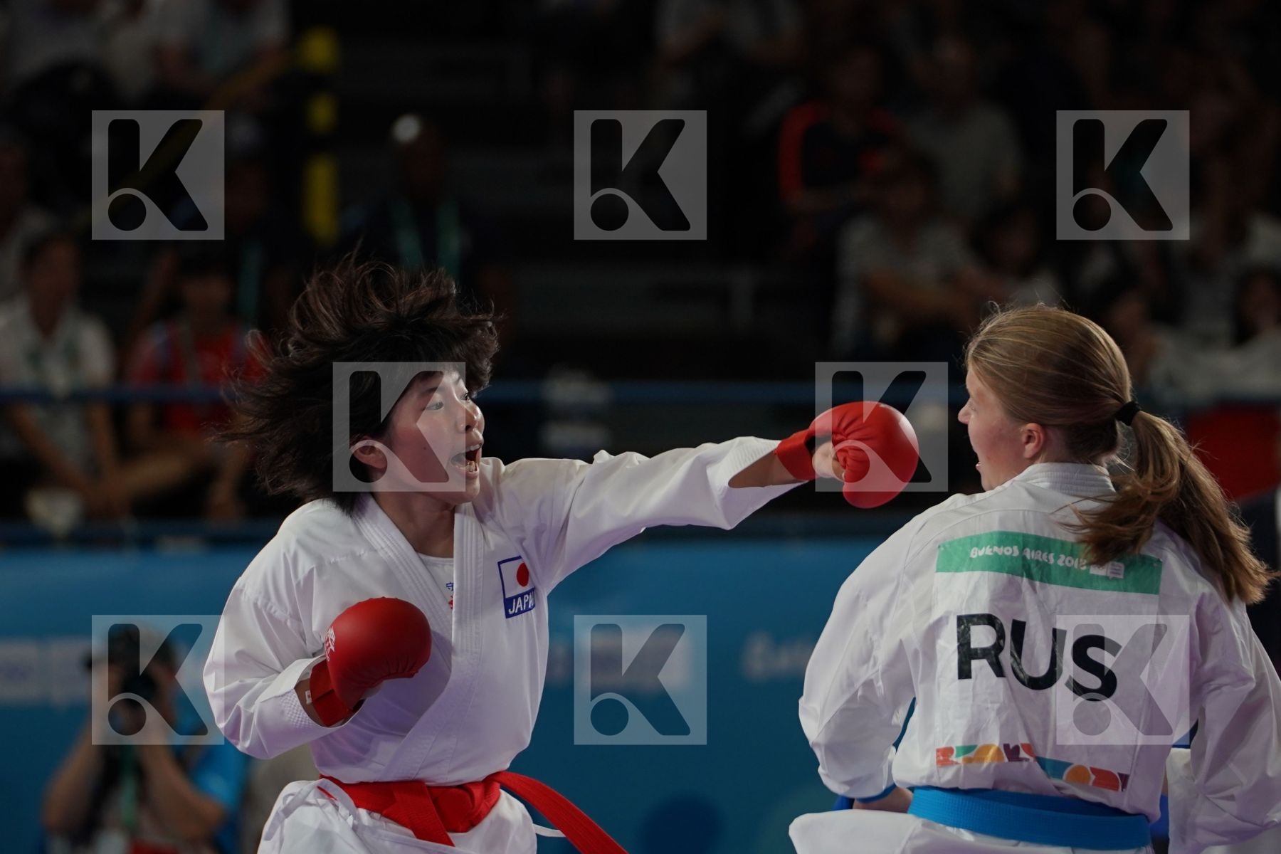 KOKORO SAKAJI (JAPAN) vs ANNA CHERNYSHEVA (RUSSIA) in Junior Kumite Female - 59 Kg - Gold bout