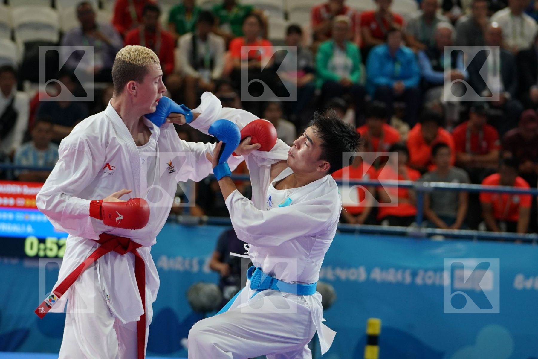 QUENTIN MAHAUDEN (BELGIUM) vs ABILMANSUR BATYRGALI (KAZAKHSTAN) in Junior Kumite Male Ð 68 Kg - Semifinal