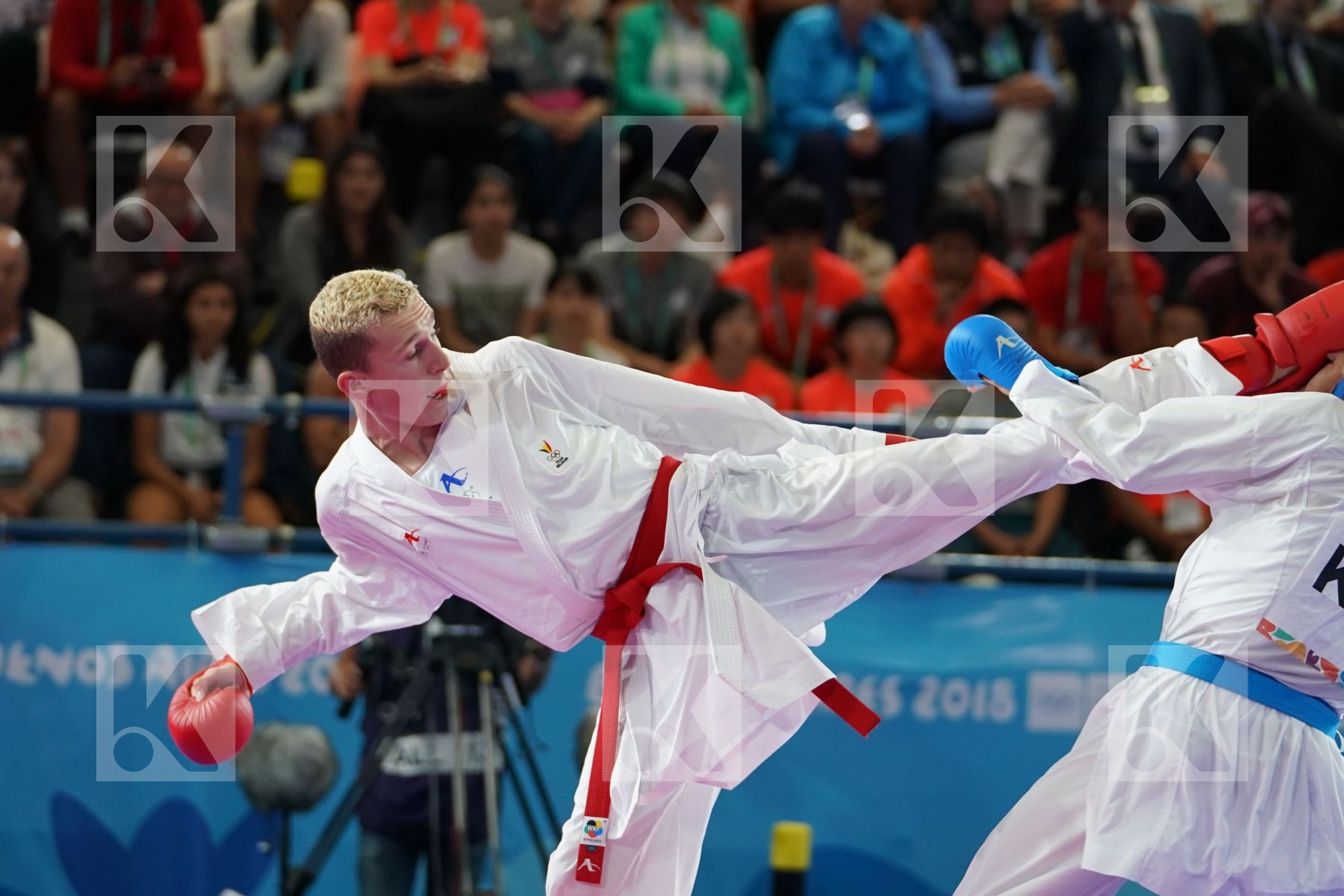 QUENTIN MAHAUDEN (BELGIUM) vs ABILMANSUR BATYRGALI (KAZAKHSTAN) in Junior Kumite Male Ð 68 Kg - Semifinal