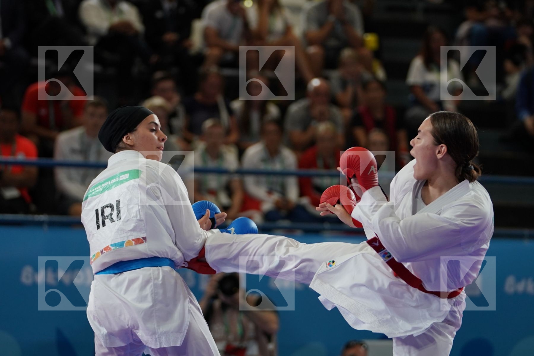 ANNIKA SAELID (NORWAY) vs NEGIN ALTOONI (IRAN) in Junior Kumite Female 59+ Kg - Semifinal