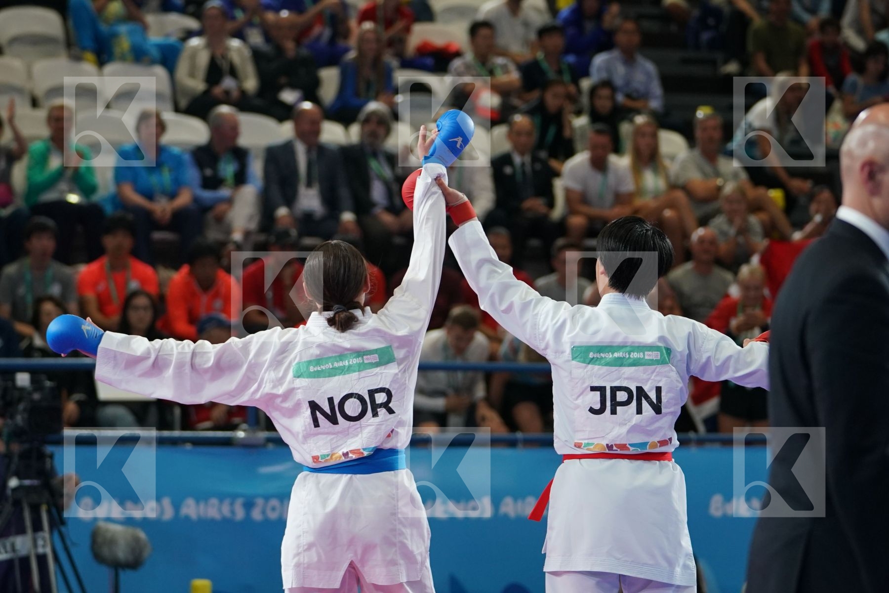 SAKURA SAWASHIMA (JAPAN) vs ANNIKA SAELID (NORWAY) in Junior Kumite Female 59+ Kg - Final bout
