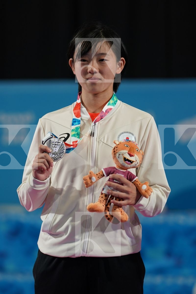 YASMIN NASR (EGYPT), RINKA TAHATA (JAPAN), FATEMEH KONAKDARTARSI (IRAN), DILDORA ALIKULOV (UZBEKISTAN) in Junior Kumite Female -53Kg - Podium ceremony