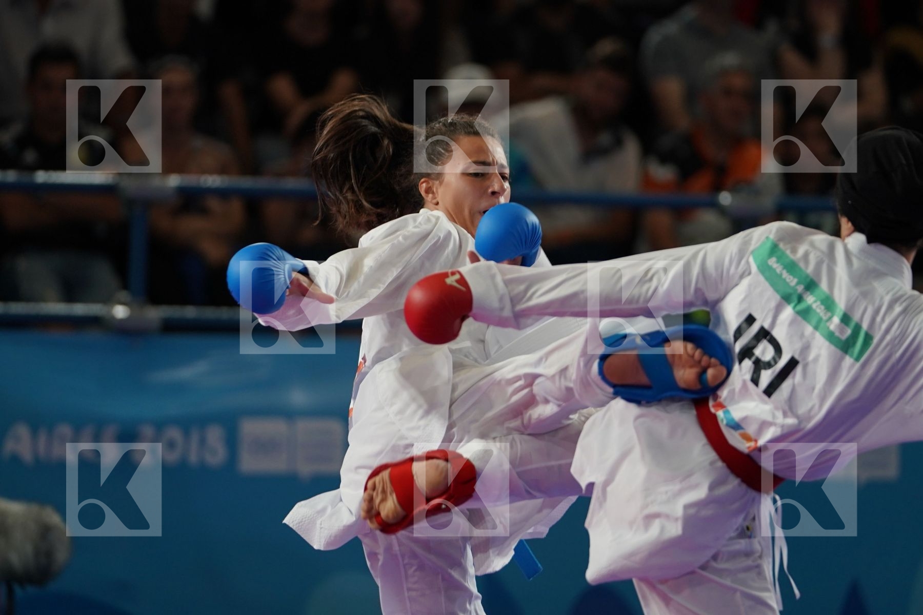 FATEMEH KONAKDARTARSI (IRAN) Vs TANIA BARROS (PORTUGAL) in Junior Kumite Female -53Kg - Semifinal