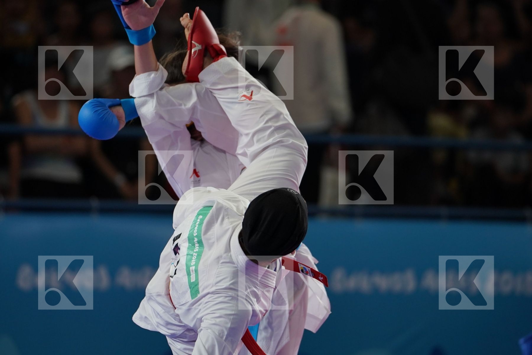 FATEMEH KONAKDARTARSI (IRAN) Vs TANIA BARROS (PORTUGAL) in Junior Kumite Female -53Kg - Semifinal