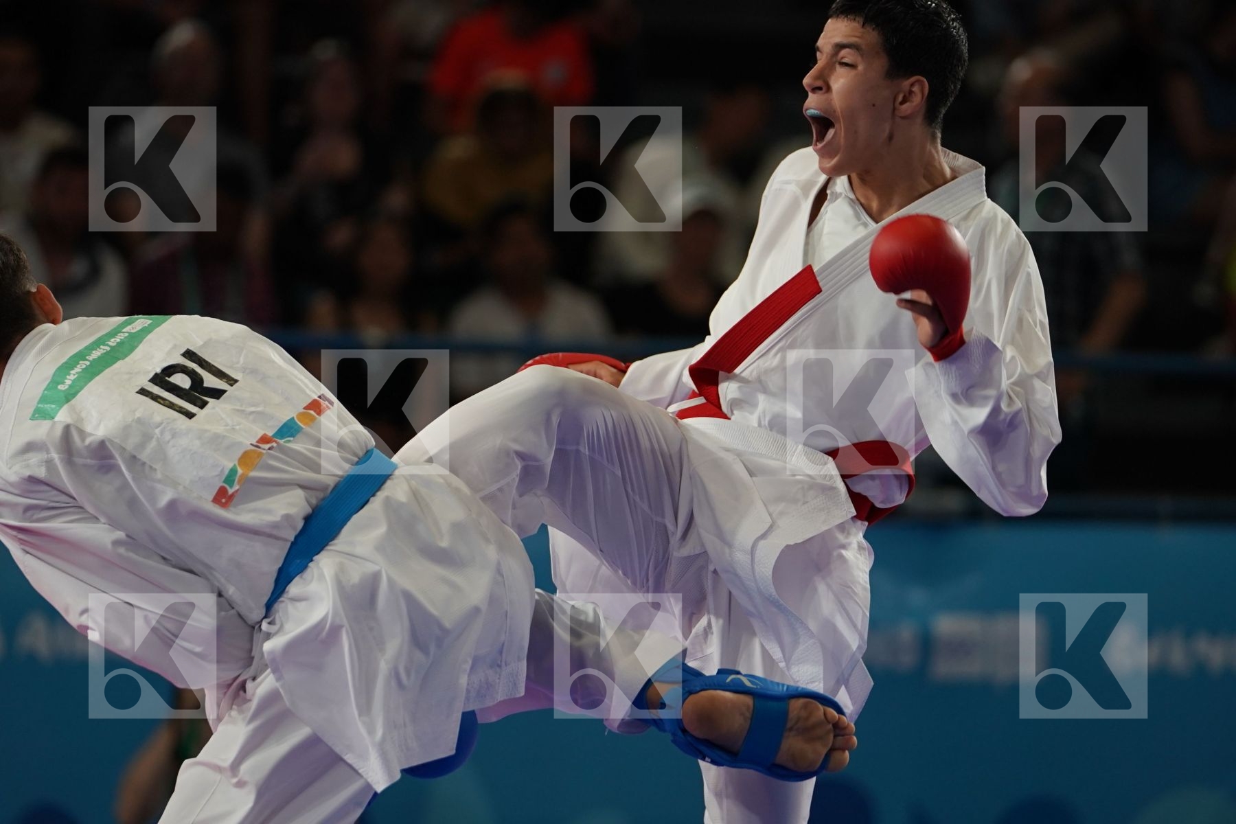 OUSSAMA EDARI (MOROCCO) Vs ALIREZA FARAJIKOUHIKHEILI (IRAN) in Junior Kumite Male Ð 61 Kg - Semifinal