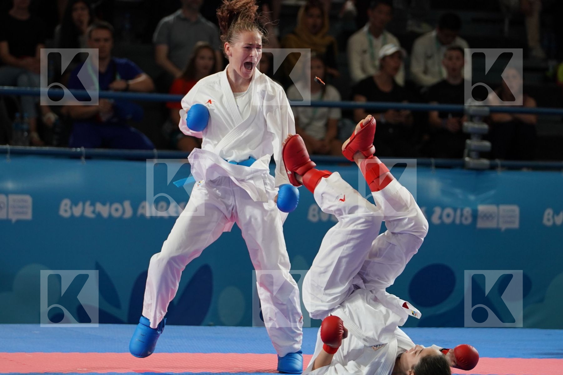 IVANA PEROVIC (SERBIA) Vs ZSOFIA BARANYI (HUNGARY) in Junior Kumite Female - 59 Kg - Semifinal