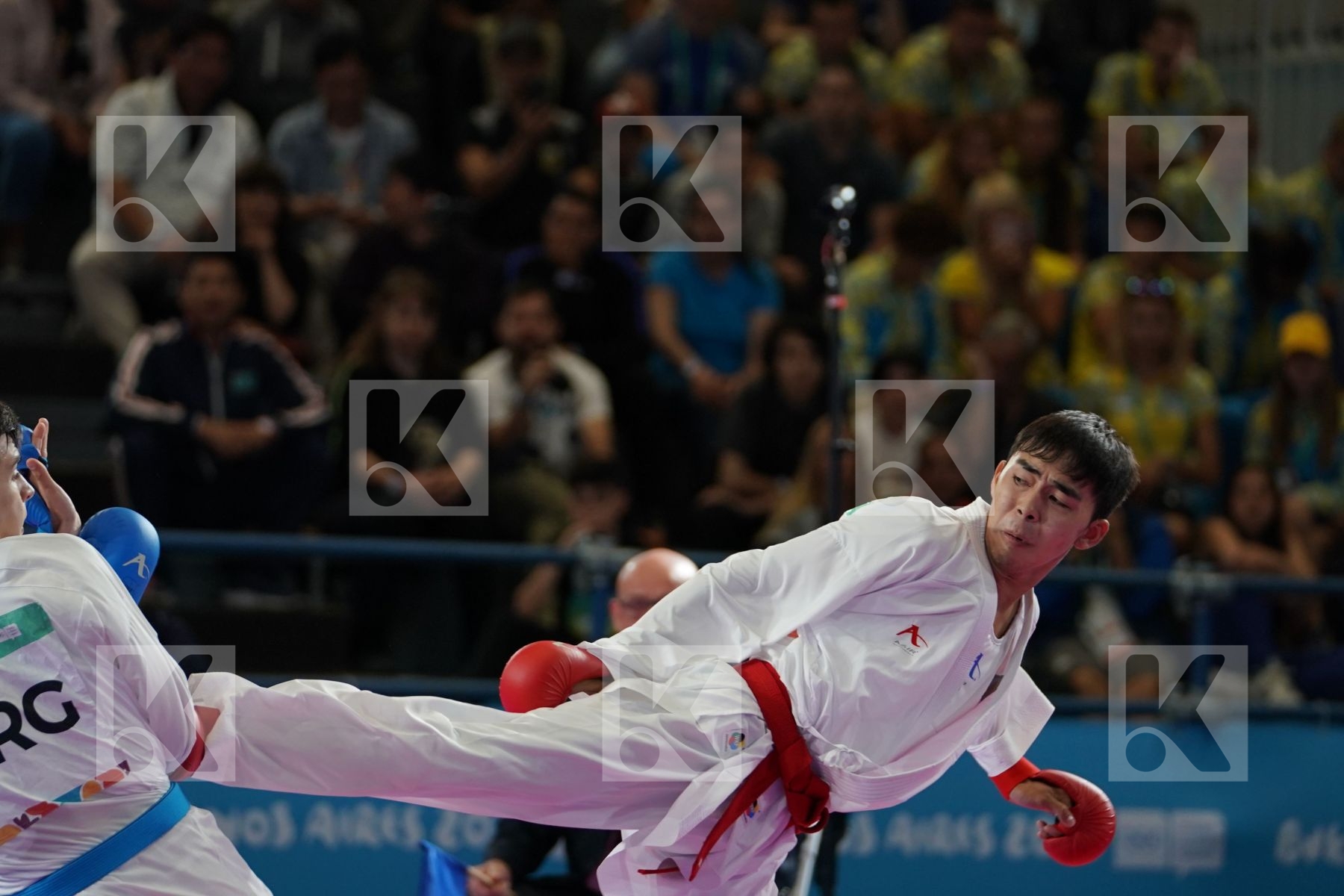 ABILMANSUR BATYRGALI (KAZAKHSTAN) vs JUAN SALSENCH (ARGENTINA) in Junior Kumite Male Ð 68 Kg - Qualification