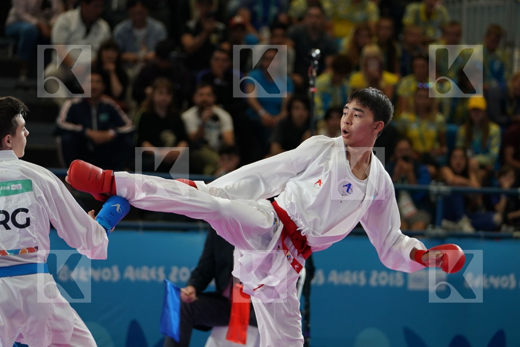 ABILMANSUR BATYRGALI (KAZAKHSTAN) vs JUAN SALSENCH (ARGENTINA) in Junior Kumite Male Ð 68 Kg - Qualification