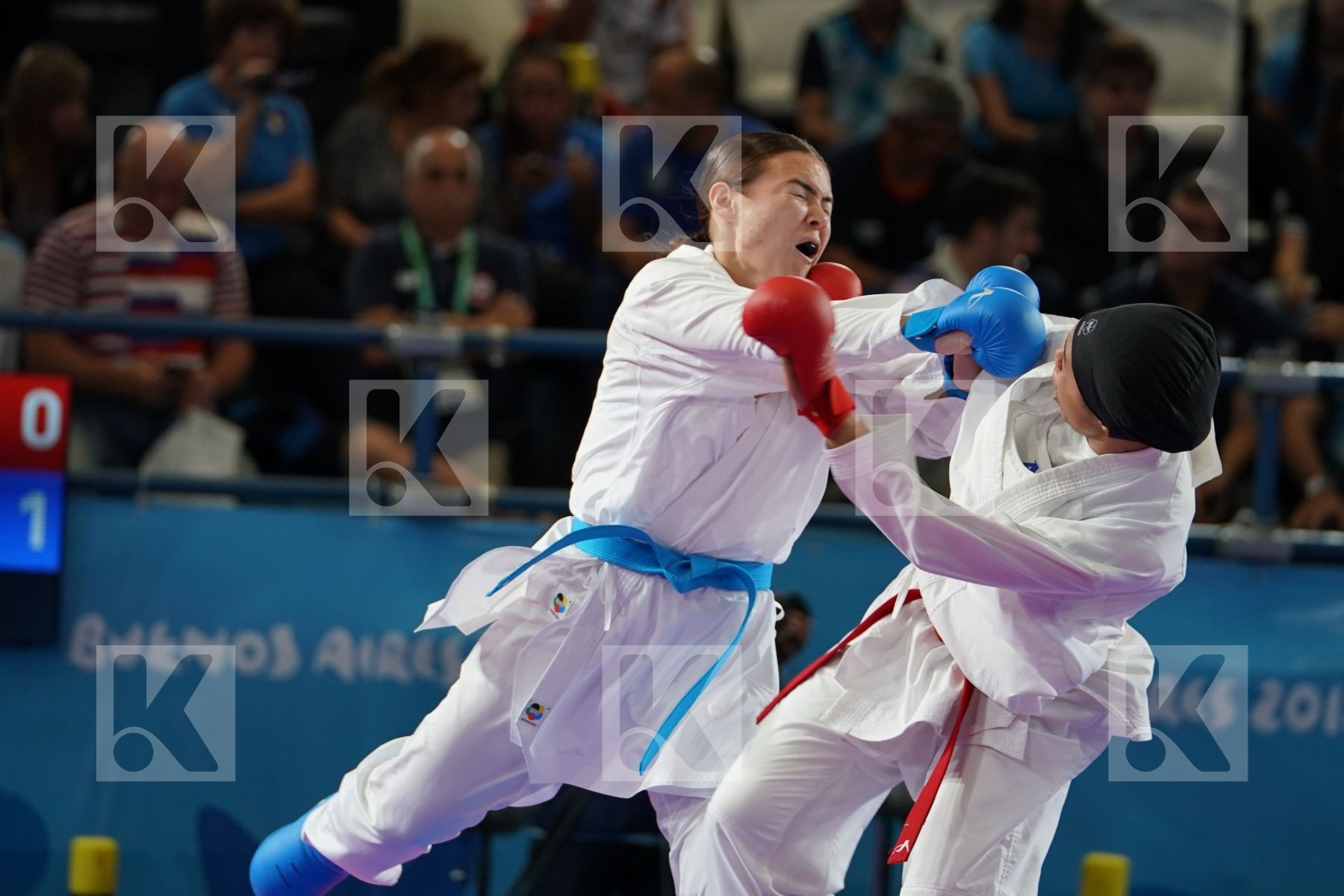 KYRIAKI KYDONAKI (GREECE) vs LAUREN PAIGE SALISBURY (GREAT BRITAIN) in Junior Kumite Female 59+ Kg - Qualification