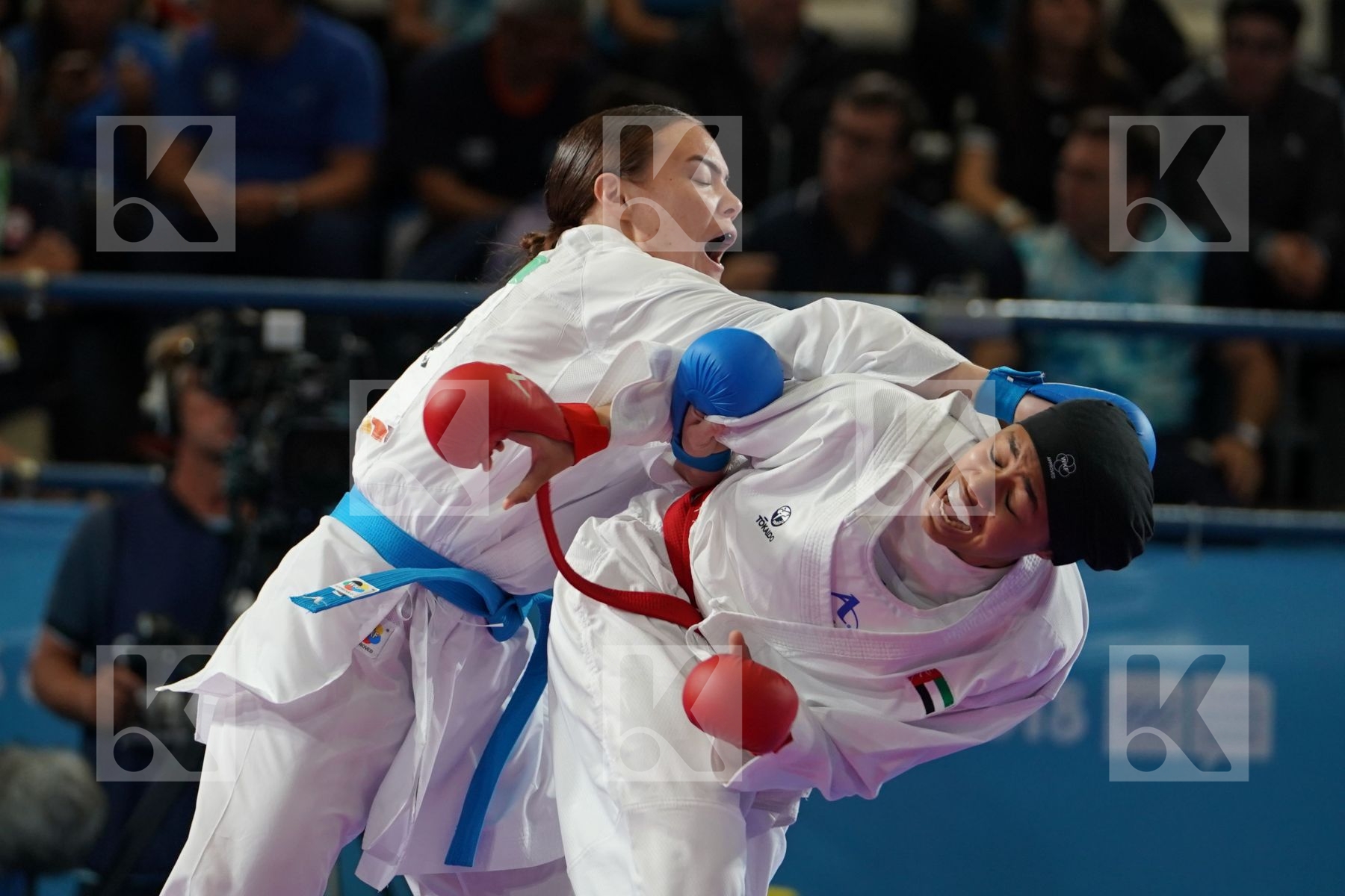 KYRIAKI KYDONAKI (GREECE) vs LAUREN PAIGE SALISBURY (GREAT BRITAIN) in Junior Kumite Female 59+ Kg - Qualification