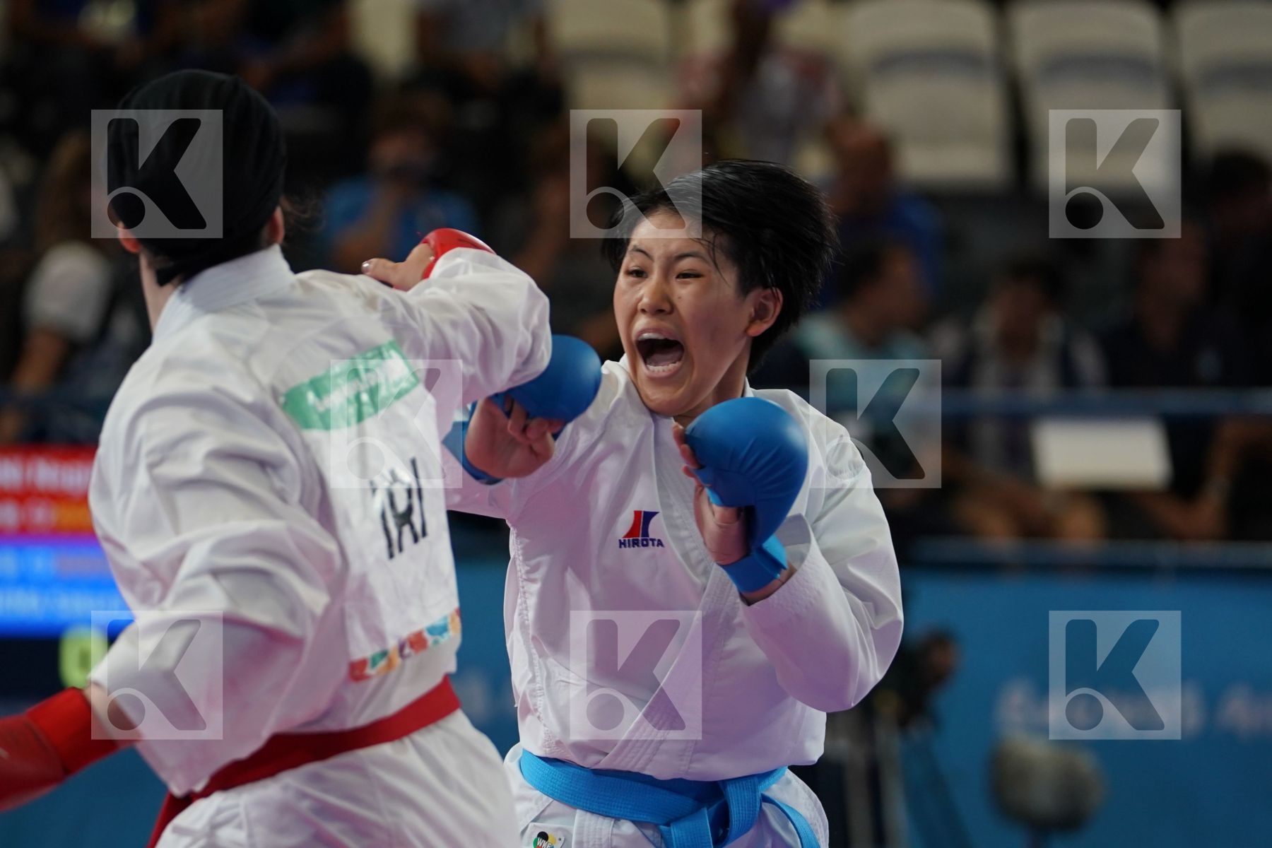 NEGIN ALTOONI (IRAN) vs SAKURA SAWASHIMA (JAPAN) in Junior Kumite Female 59+ Kg - Qualification