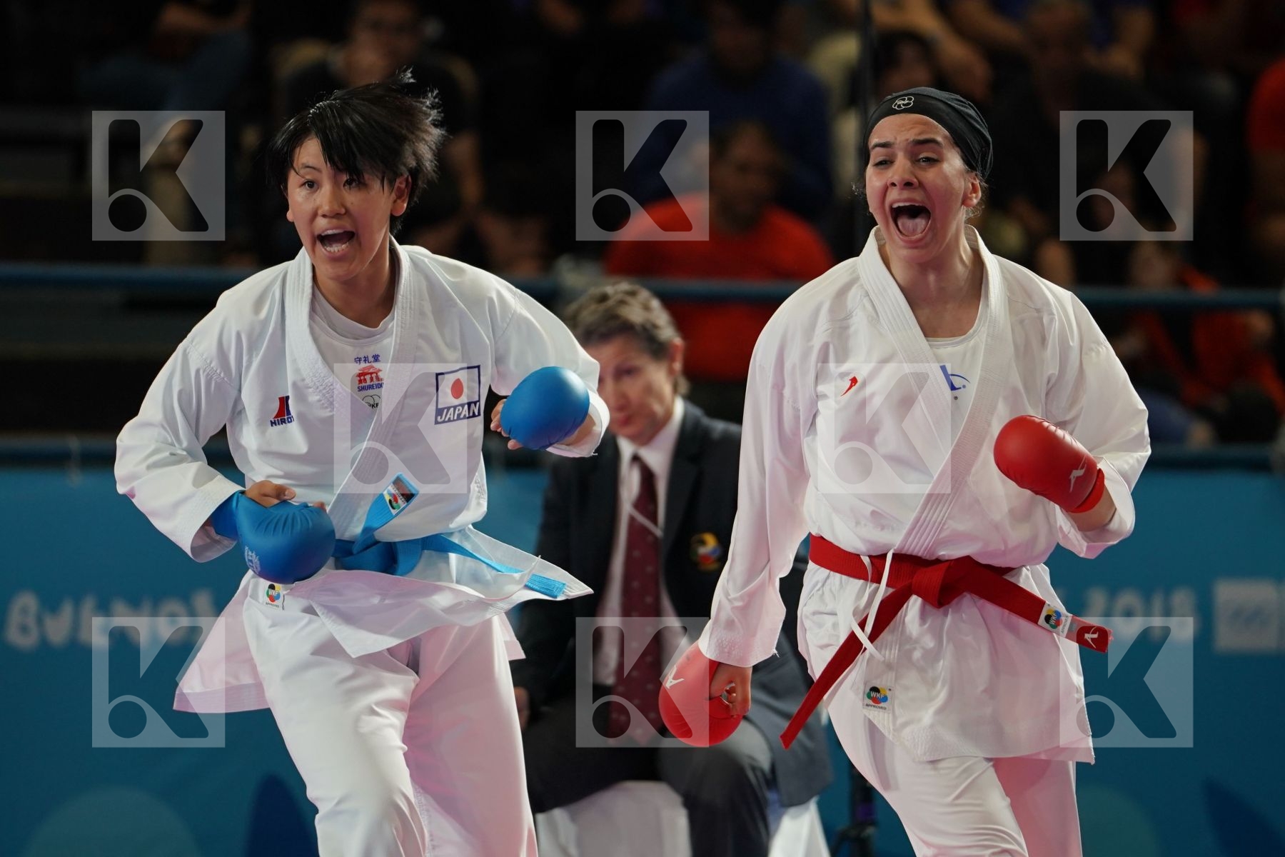 NEGIN ALTOONI (IRAN) vs SAKURA SAWASHIMA (JAPAN) in Junior Kumite Female 59+ Kg - Qualification