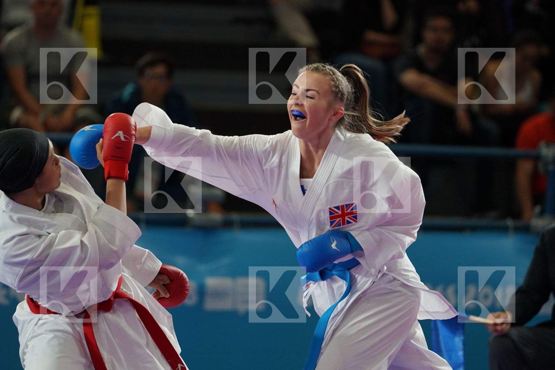SARAH ALAMERI (UAE) vs LAUREN PAIGE SALISBURY (GREAT BRITAIN) in Junior Kumite Female 59+ Kg - Qualification
