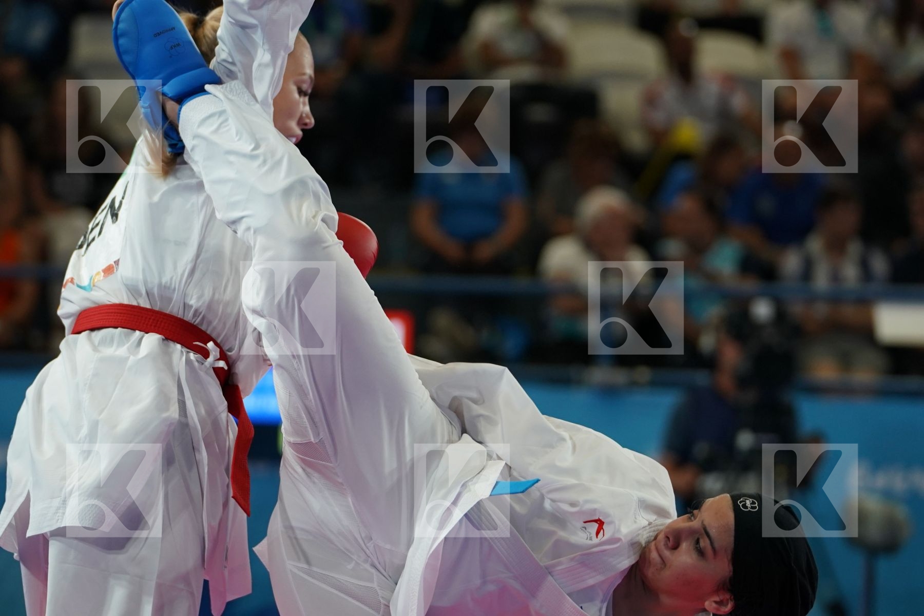 LAURA LYCK (DENMARK) vs NEGIN ALTOONI (IRAN) in Junior Kumite Female 59+ Kg - Qualification