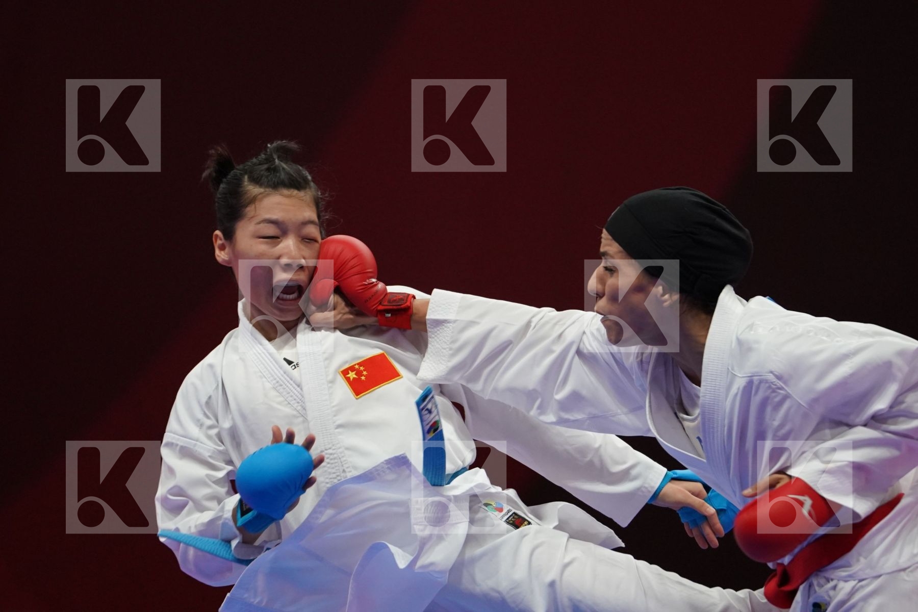JIAMEI DING (CHINA) vs TARAVAT KHAKSAR (ISLAMIC REPUBLIC OF IRAN) in Senior Kumite -55 Kg - Qualification