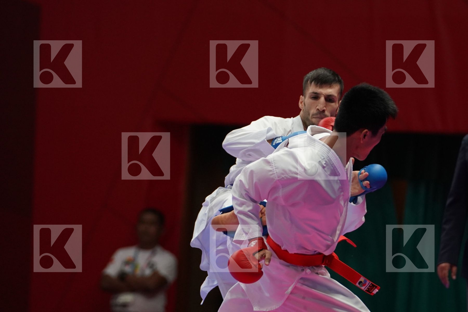 JAYSON RAMIL MACAALAY (PHILIPPINES) vs AMIR MAHDI ZADEH (ISLAMIC REPUBLIC OF IRAN) in Senior Kumite -60 Kg - Qualification