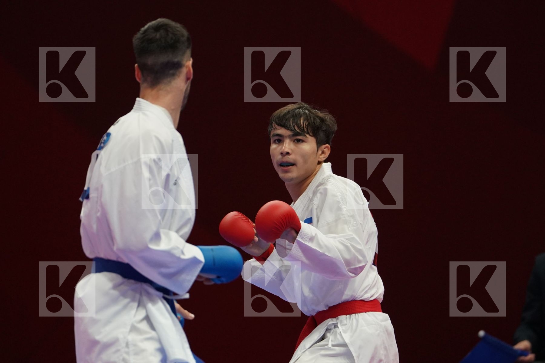 SADRIDDIN SAYMATOV (UZBEKISTAN) vs AMIR MAHDI ZADEH (ISLAMIC REPUBLIC OF IRAN) in Senior Kumite -60 Kg - Qualification