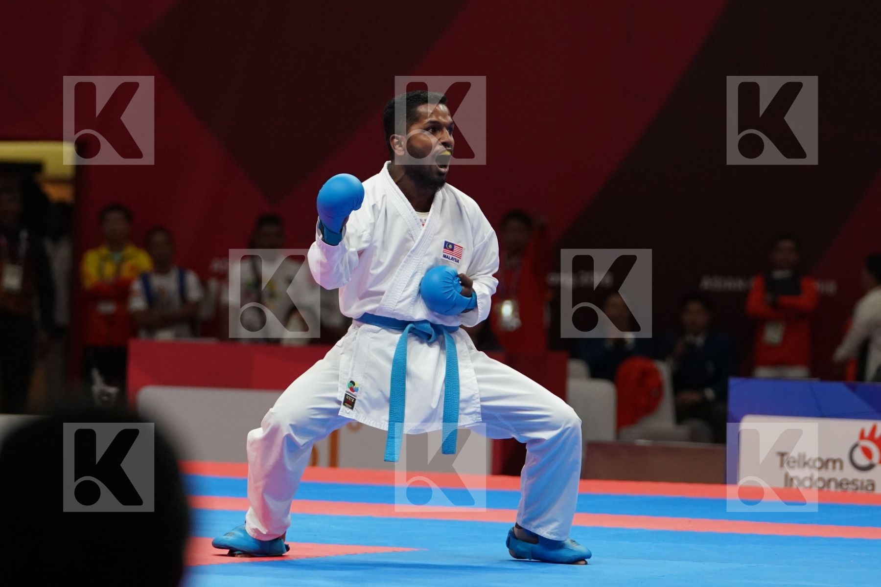 RIFKI ARDIANSYAH ARROSYIID (INDONESIA) vs PREM KUMAR SELVAM (MALAYSIA) in Senior Kumite -60 Kg - Qualification