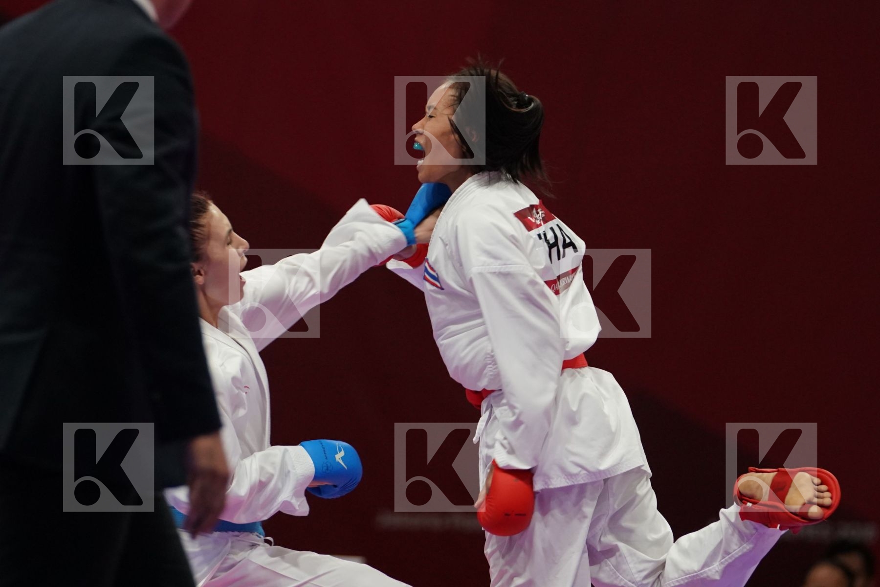 ARM SUKKIAW (THAILAND) vs BARNO MIRZAEVA (UZBEKISTAN) in Senior Kumite Ð 61 Kg - Bronze