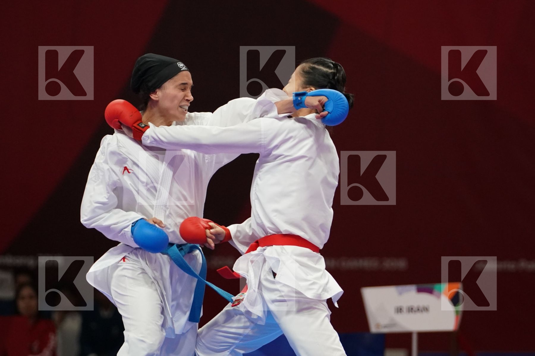 XIAOYAN YIN (CHINA) vs ROZITA ALIPOURKESHKA (ISLAMIC REPUBLIC OF IRAN) in Senior Kumite Ð 61 Kg - Final