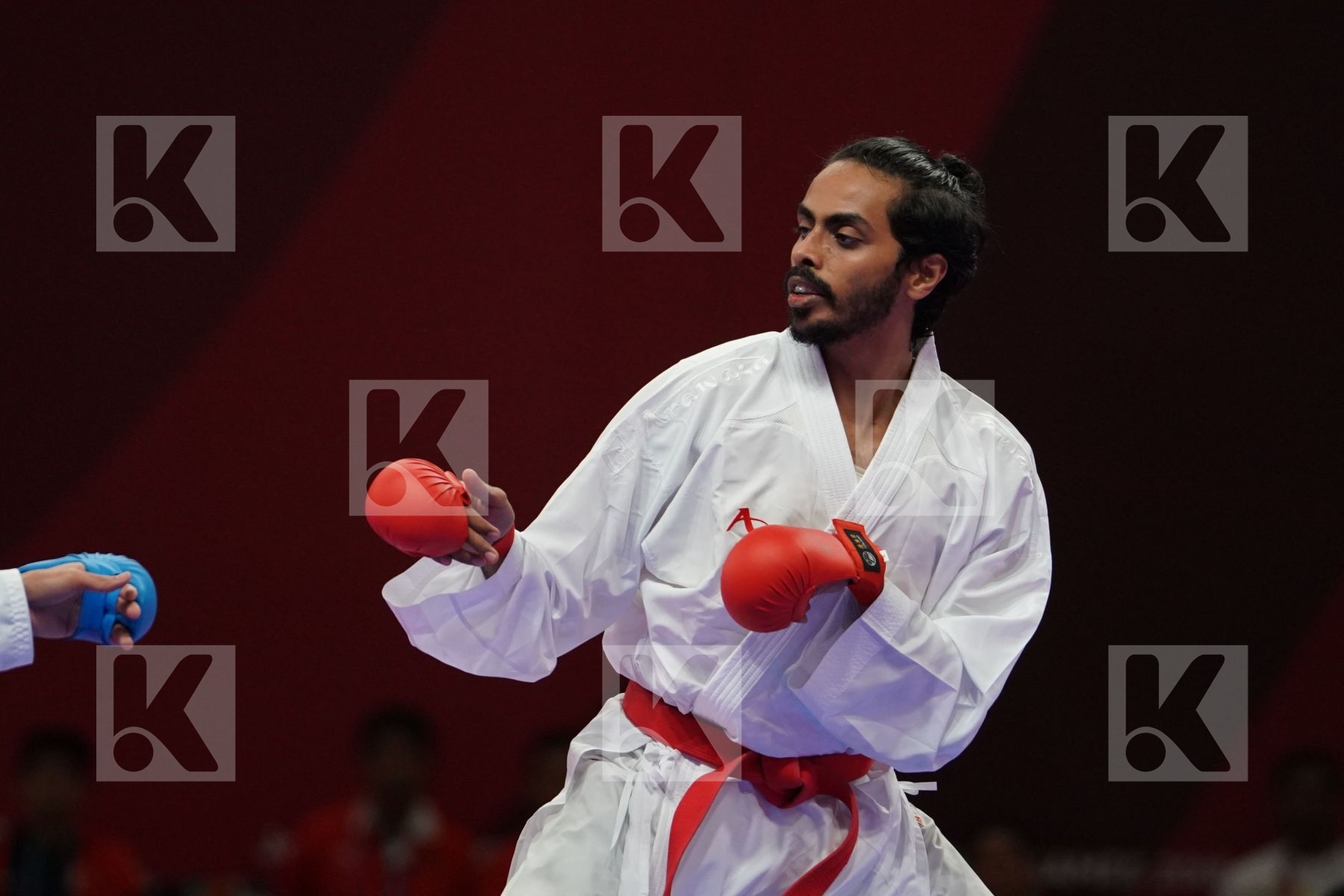 AHMED ALHADHRAMI (UNITED ARAB EMIRATES) vs JINTAR SIMANJUNTAK (INDONESIA) in Senior Kumite -67 Kg - Bronze