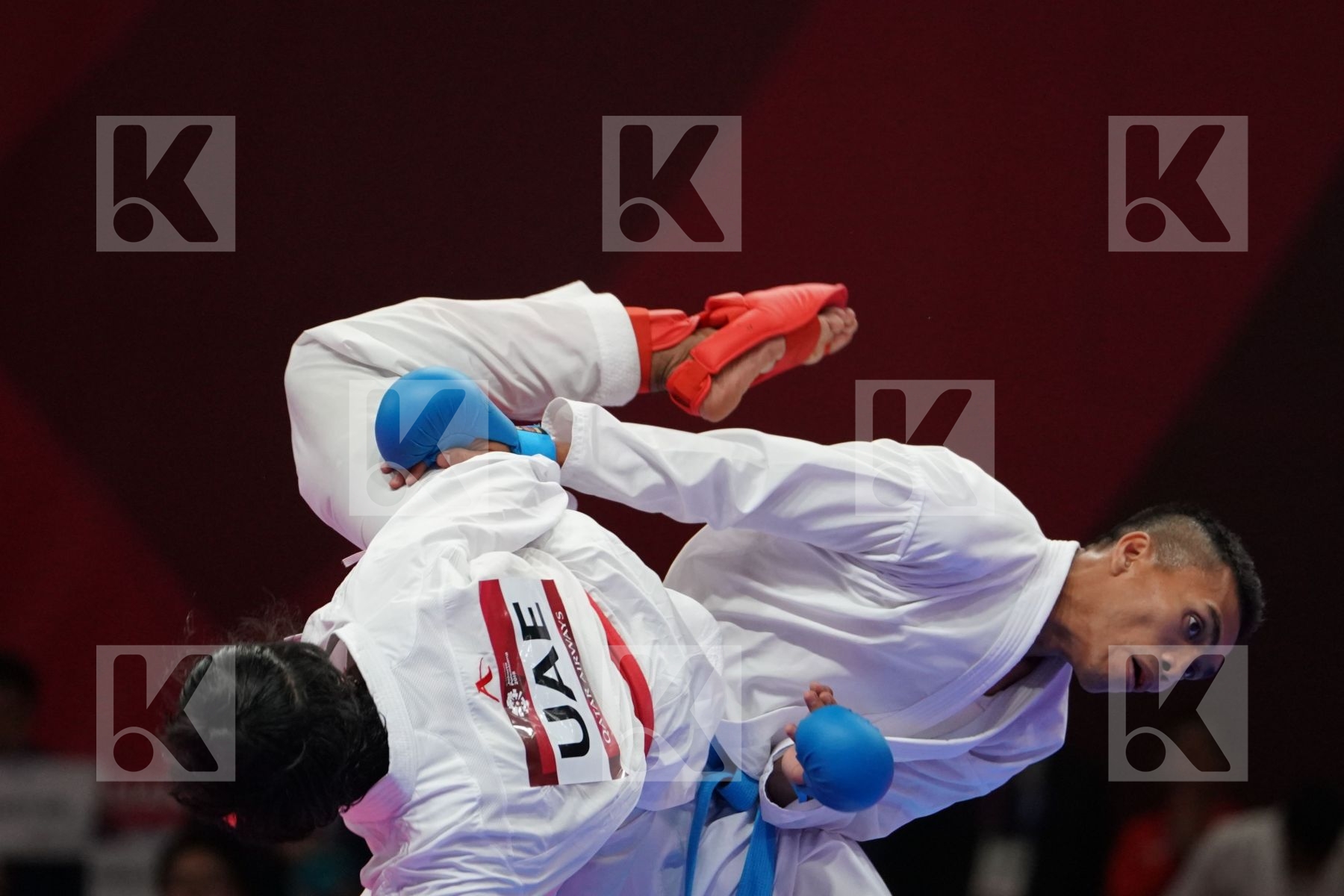AHMED ALHADHRAMI (UNITED ARAB EMIRATES) vs JINTAR SIMANJUNTAK (INDONESIA) in Senior Kumite -67 Kg - Bronze
