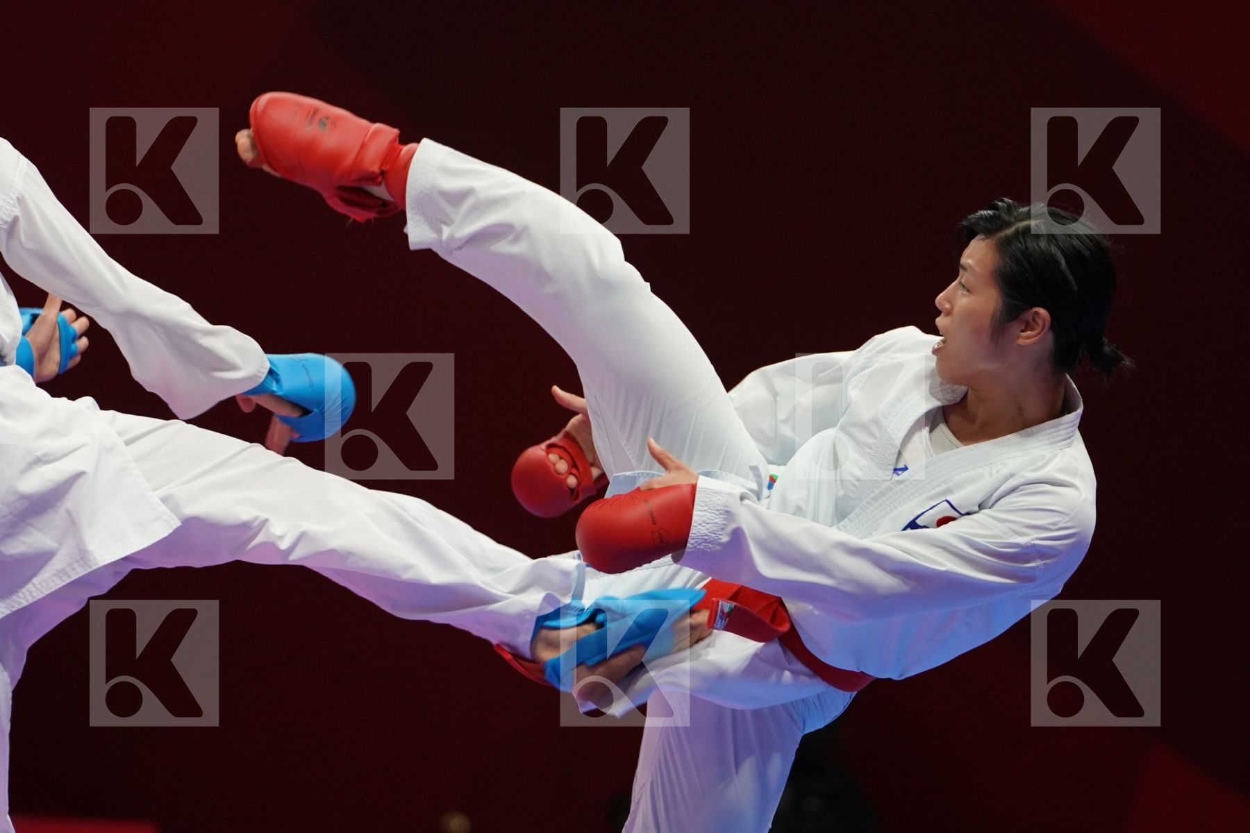 KAYO SOMEYA (JAPAN) vs LINGLING TANG (CHINA) in Senior Kumite Ð 68 Kg - Qualification