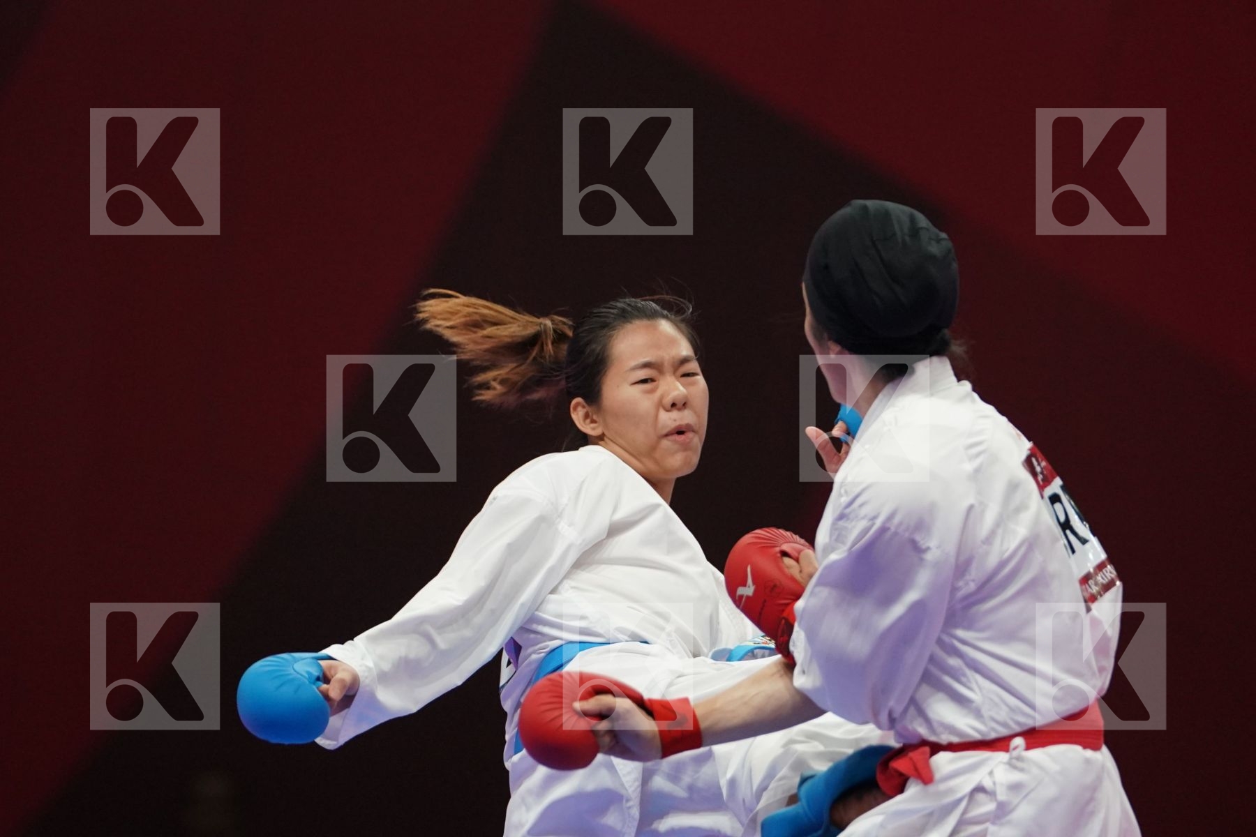 PEGAH ZANGENEHKARKOOTI (ISLAMIC REPUBLIC OF IRAN) vs THI NGOAN NGUYEN (VIETNAM) in Senior Kumite Ð 68 Kg - Bronze