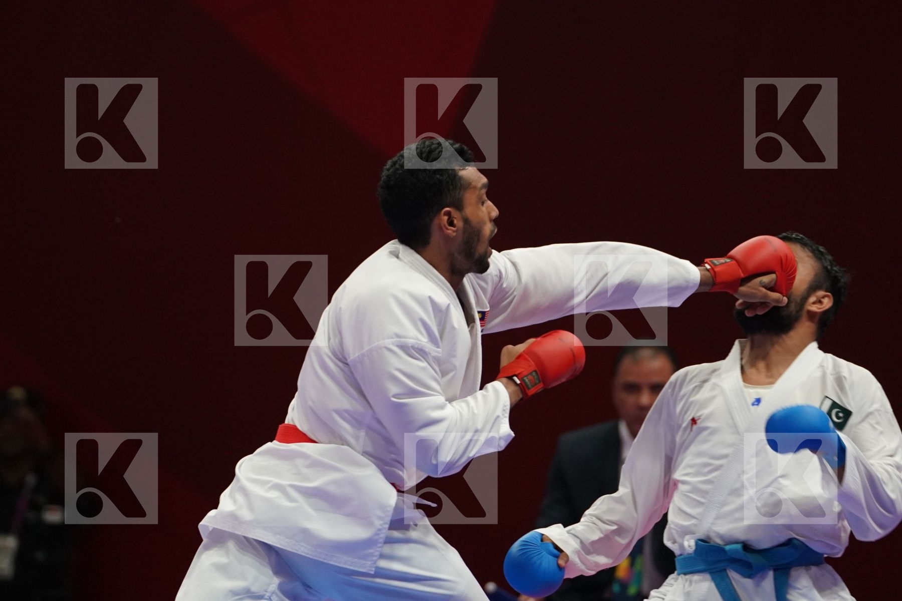 SHARMENDRAN RAGHONATHAN (MALAYSIA) vs SAADI GHULAM ABBAS (PAKISTAN) in Senior Kumite Ð 75 Kg - Qualification