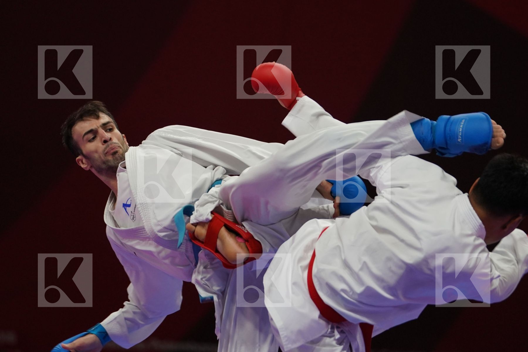 TEERAWAT PONGSAI (THAILAND) vs BAHMAN ASGARI GHONCHEH (ISLAMIC REPUBLIC OF IRAN) in Senior Kumite Ð 75 Kg - Qualification