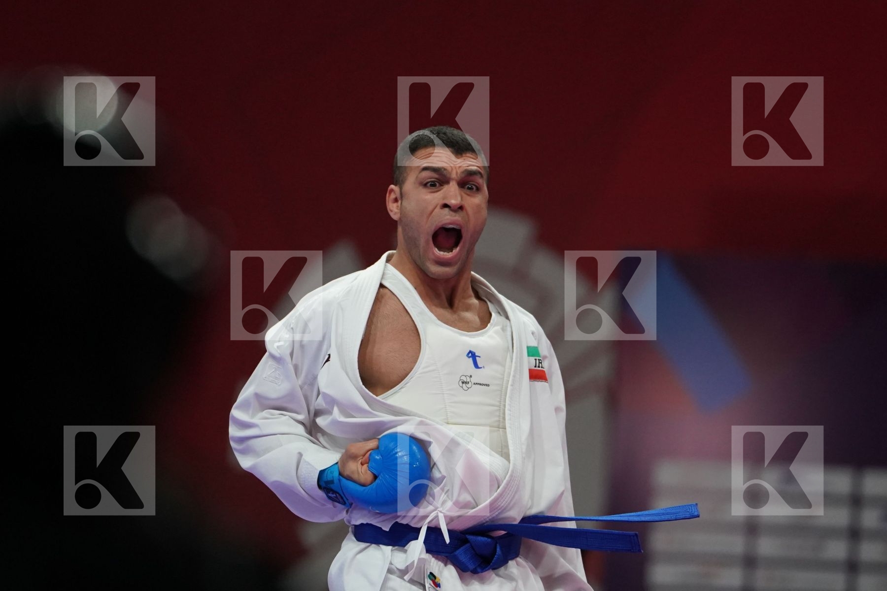 AHMAD ALMESFER (KUWAIT) vs ZABIOLLAH POORSHAB (ISLAMIC REPUBLIC OF IRAN) in Senior Kumite Ð 84 Kg - Qualification