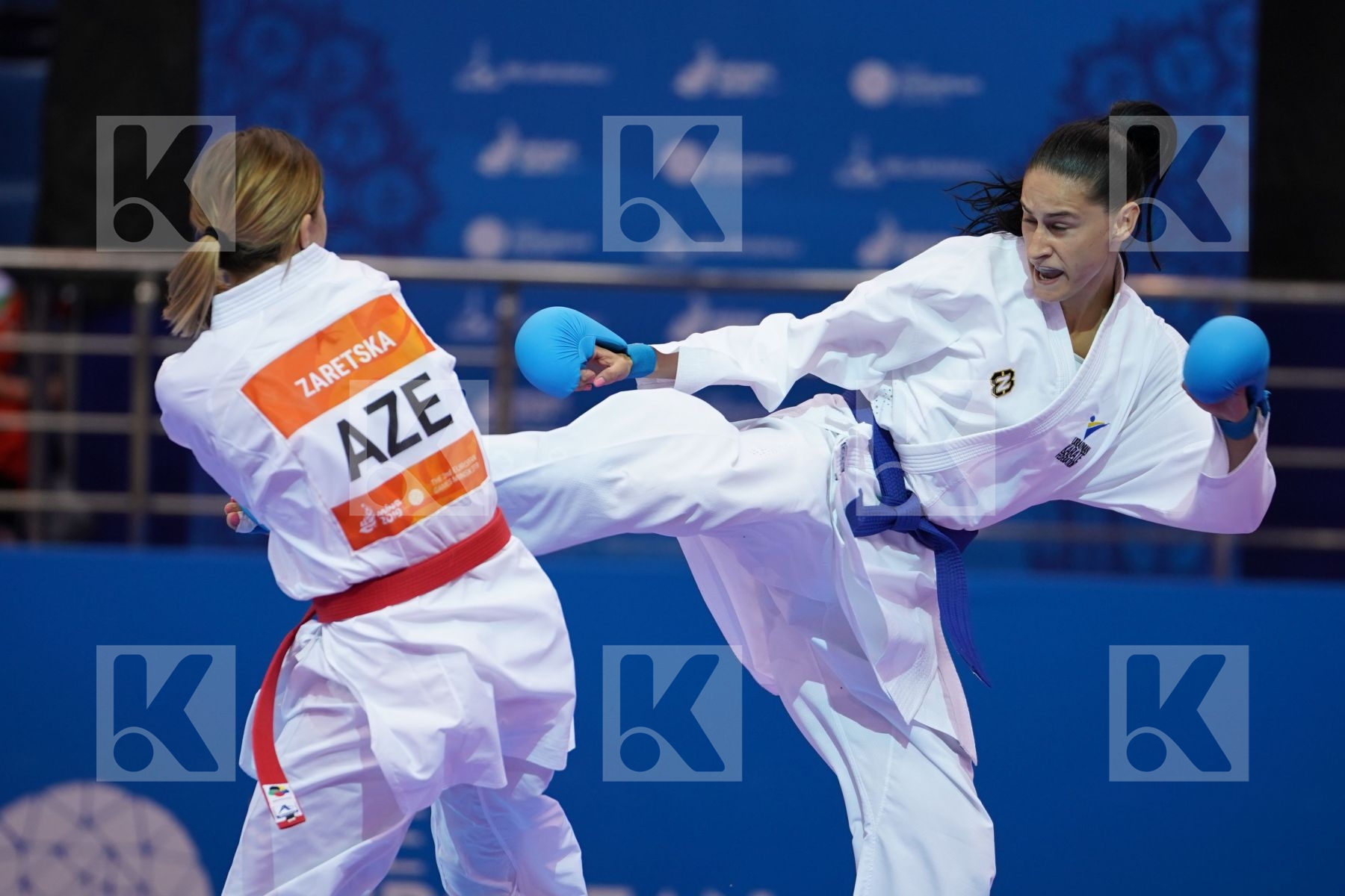 ZARETSKA IRINA (AZERBAIJAN) Vs MELNYK HALYNA (UKRAINE) in Senior Kumite -68 Kg - semi-final Bout