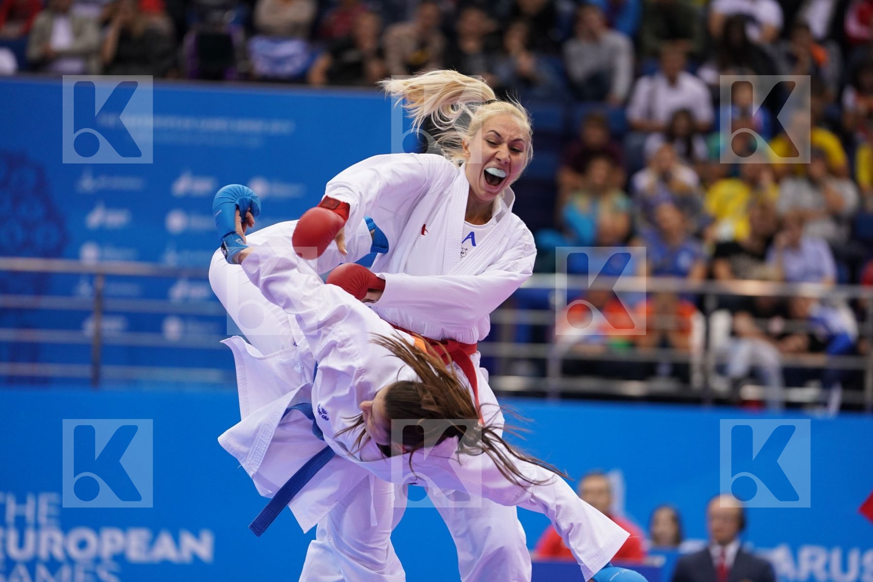 CHATZILIADOU ELENI (GREECE) Vs PALACIO GONZALEZ LAURA (SPAIN) in Senior Kumite 68+ Kg - semi-final Bout