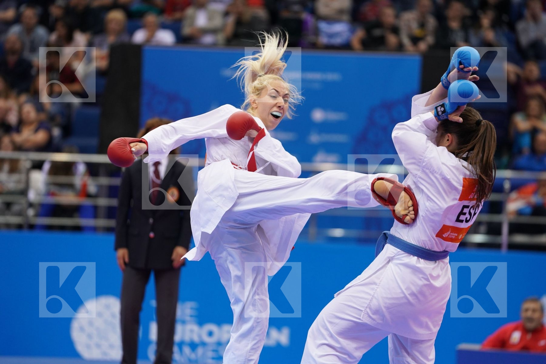 CHATZILIADOU ELENI (GREECE) Vs PALACIO GONZALEZ LAURA (SPAIN) in Senior Kumite 68+ Kg - semi-final Bout